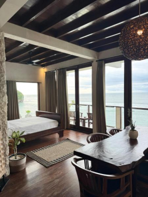 Bale Bingin Beachfront Stay